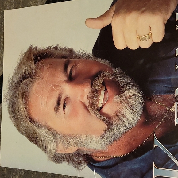 1980 Kenny Rogers tour program book Price Firm - Picture 2 of 14